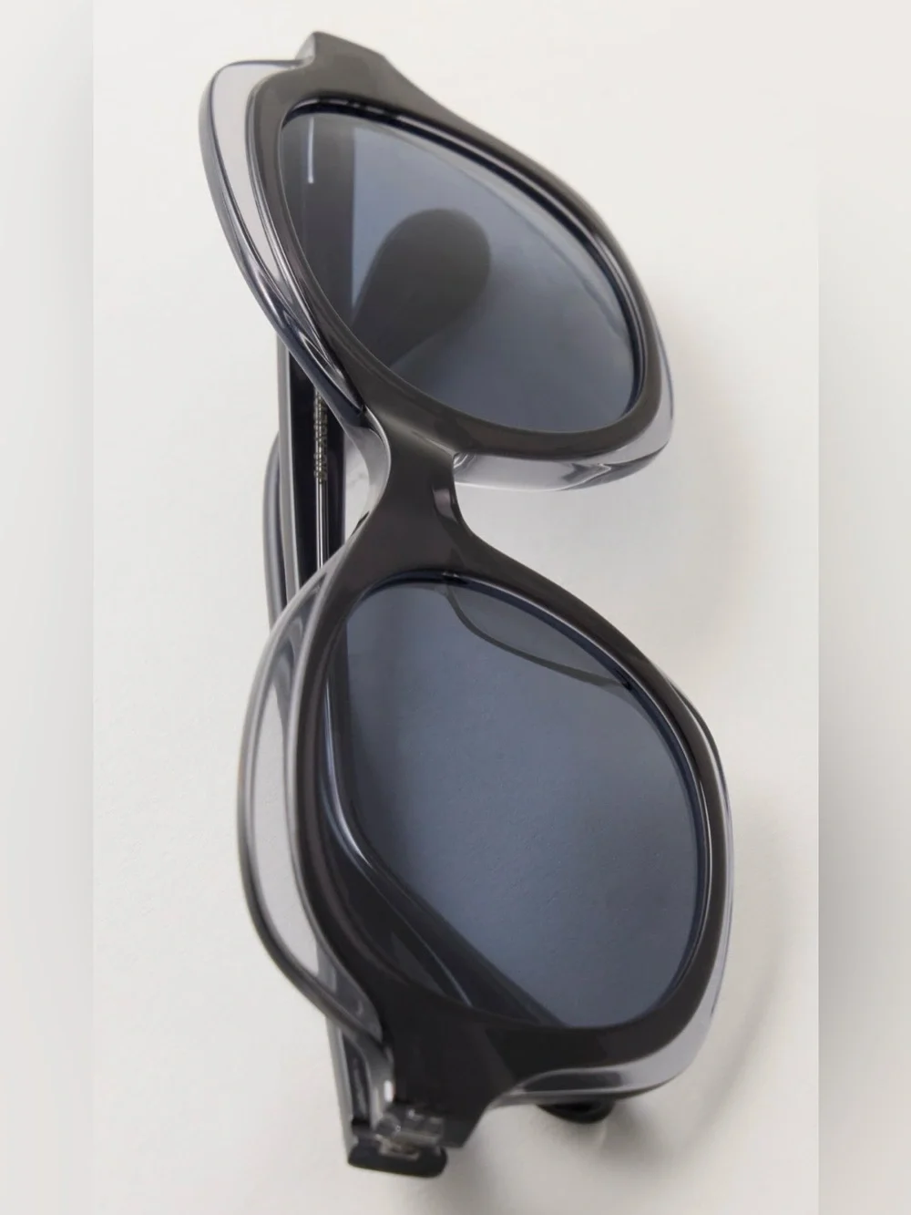 NWT Free People See the Light Polarized Logo Sunglasses in Black Dust Bag $68